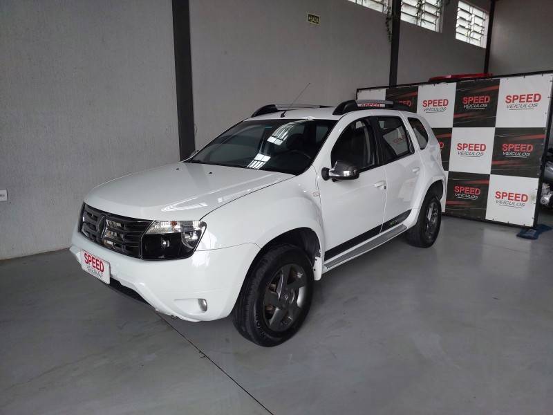 RENAULT - DUSTER - 2012/2013 - Branca - R$ 51.900,00