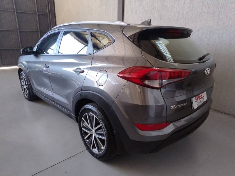 HYUNDAI - TUCSON - 2017/2018 - Cinza - R$ 98.900,00