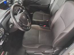 TOYOTA - ETIOS - 2016/2017 - Prata - R$ 57.900,00