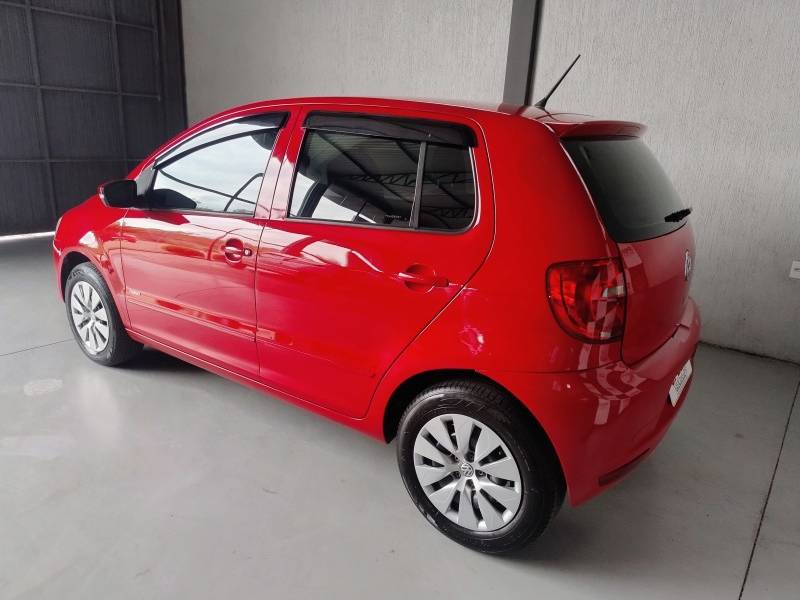 VOLKSWAGEN - FOX - 2011/2012 - Vermelha - R$ 34.900,00
