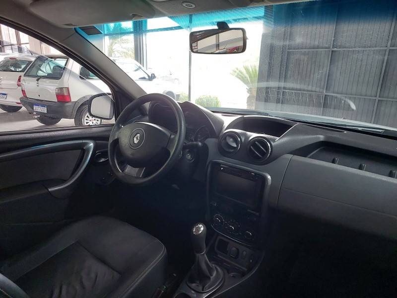 RENAULT - DUSTER - 2012/2013 - Branca - R$ 51.900,00