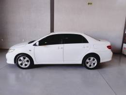 TOYOTA - COROLLA - 2010/2011 - Branca - R$ 64.900,00