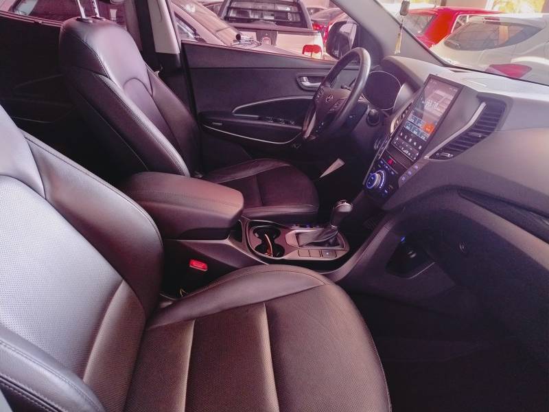 HYUNDAI - SANTA FÉ - 2014/2015 - Preta - R$ 95.900,00