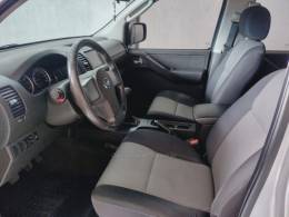 NISSAN - FRONTIER - 2014/2015 - Prata - R$ 111.900,00