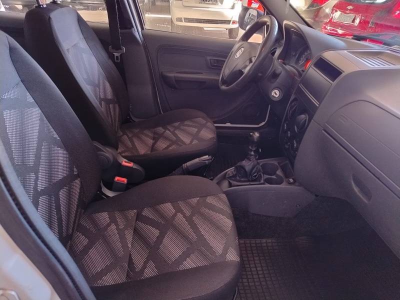 FIAT - PALIO - 2016/2016 - Branca - R$ 29.800,00