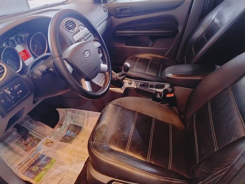 FORD - FOCUS - 2013/2013 - Prata - R$ 45.900,00