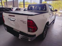 TOYOTA - HILUX - 2019/2019 - Branca - R$ 195.900,00