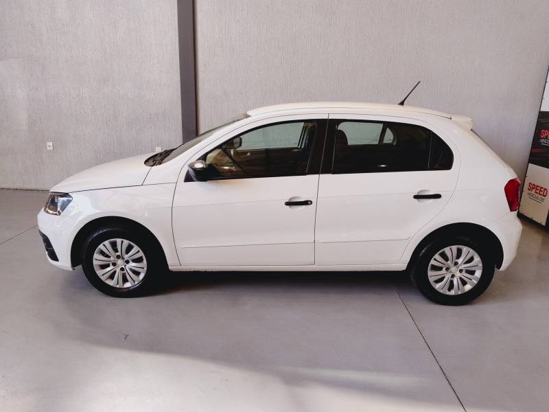 VOLKSWAGEN - GOL - 2016/2017 - Branca - R$ 46.900,00