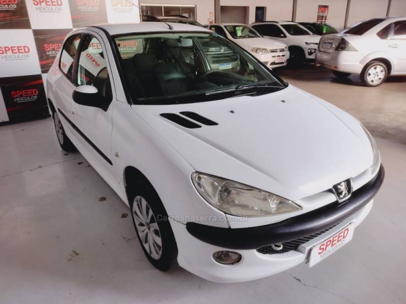 PEUGEOT - 206 - 2008/2008 - Branca - R$ 18.900,00