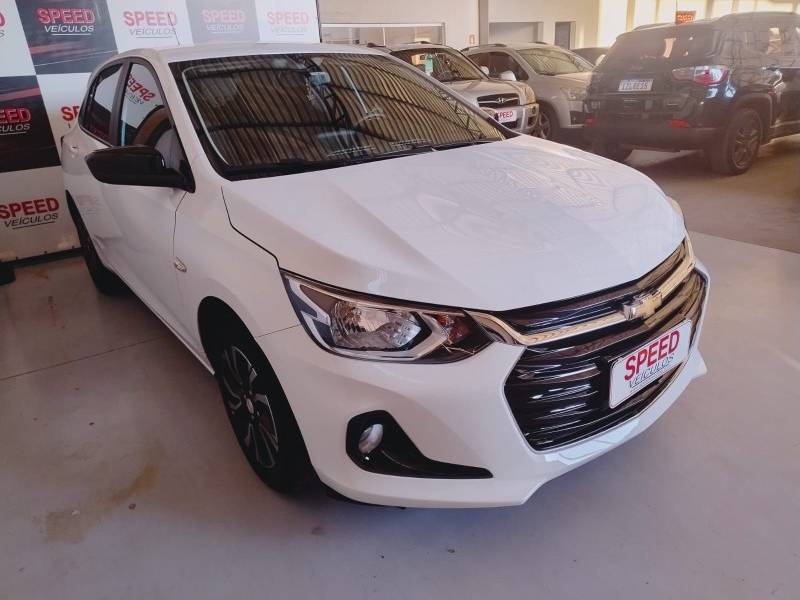 CHEVROLET - ONIX - 2024/2024 - Branca - R$ 82.900,00
