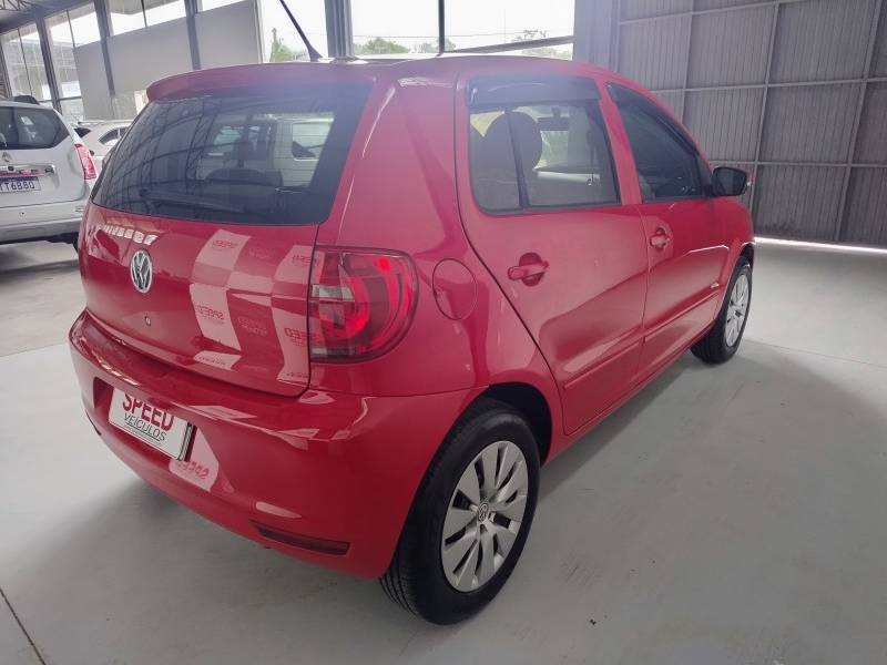 VOLKSWAGEN - FOX - 2011/2012 - Vermelha - R$ 34.900,00