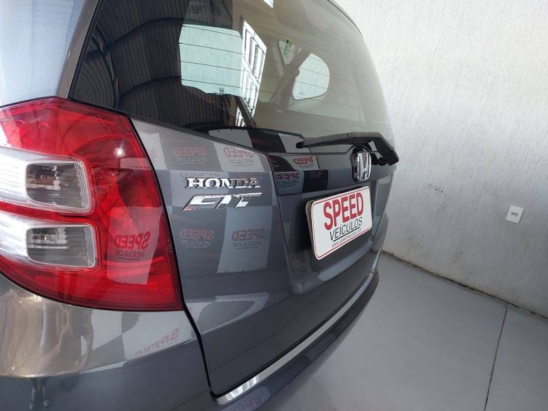 HONDA - FIT - 2011/2012 - Cinza - R$ 50.900,00