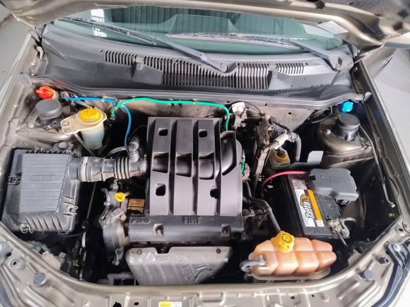 FIAT - PALIO - 2010/2011 - Cinza - R$ 35.900,00