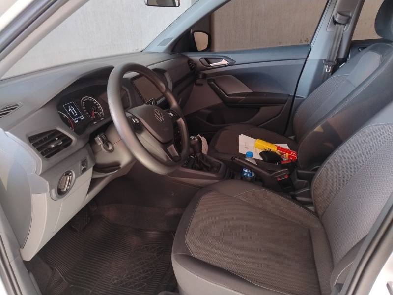 VOLKSWAGEN - T-CROSS - 2022/2023 - Prata - R$ 107.900,00
