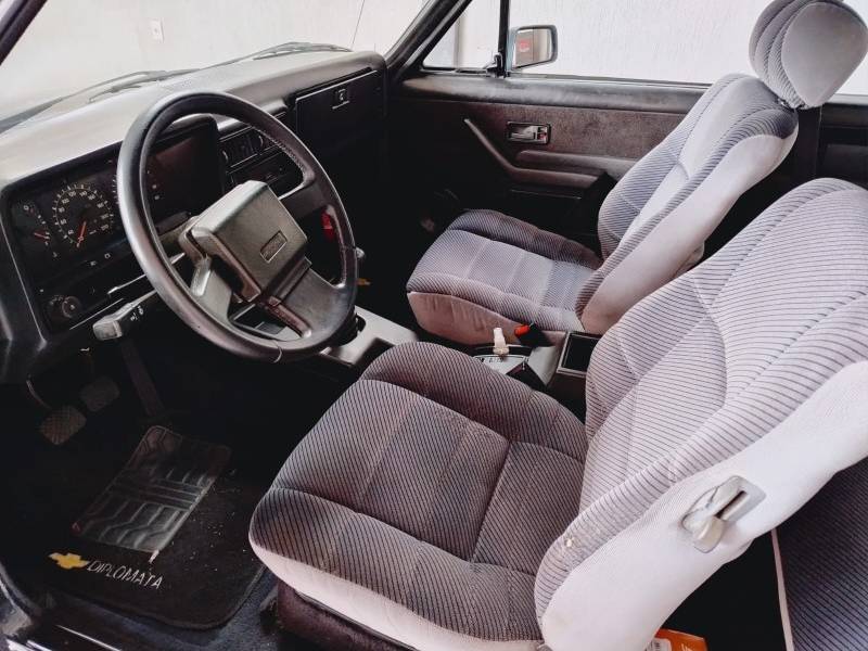 CHEVROLET - CARAVAN - 1989/1989 - Preta - R$ 68.900,00