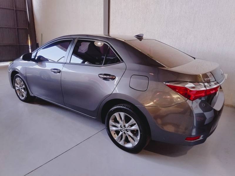TOYOTA - COROLLA - 2019/2019 - Cinza - R$ 107.500,00